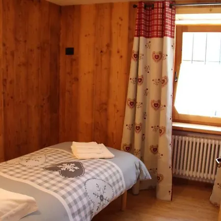 Apartament Casa Villair - Vieille Maison La Salle